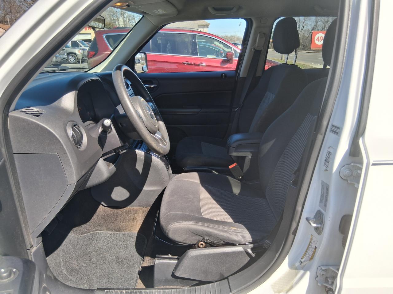 Jeep Patriot Sport 2WD 2015