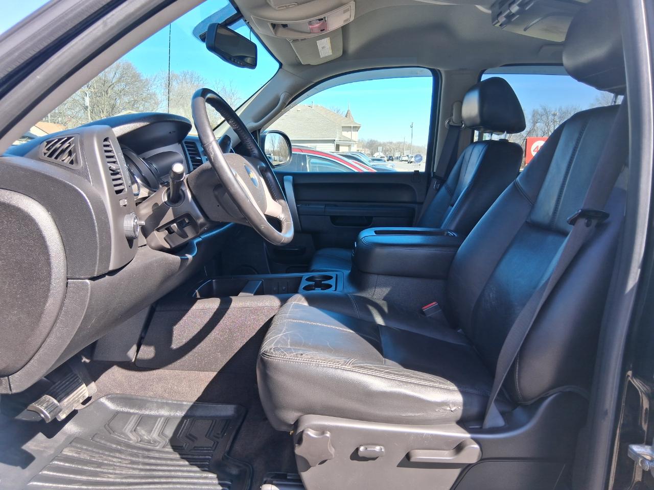 Chevrolet Silverado 1500 LT Crew Cab 4WD 2012