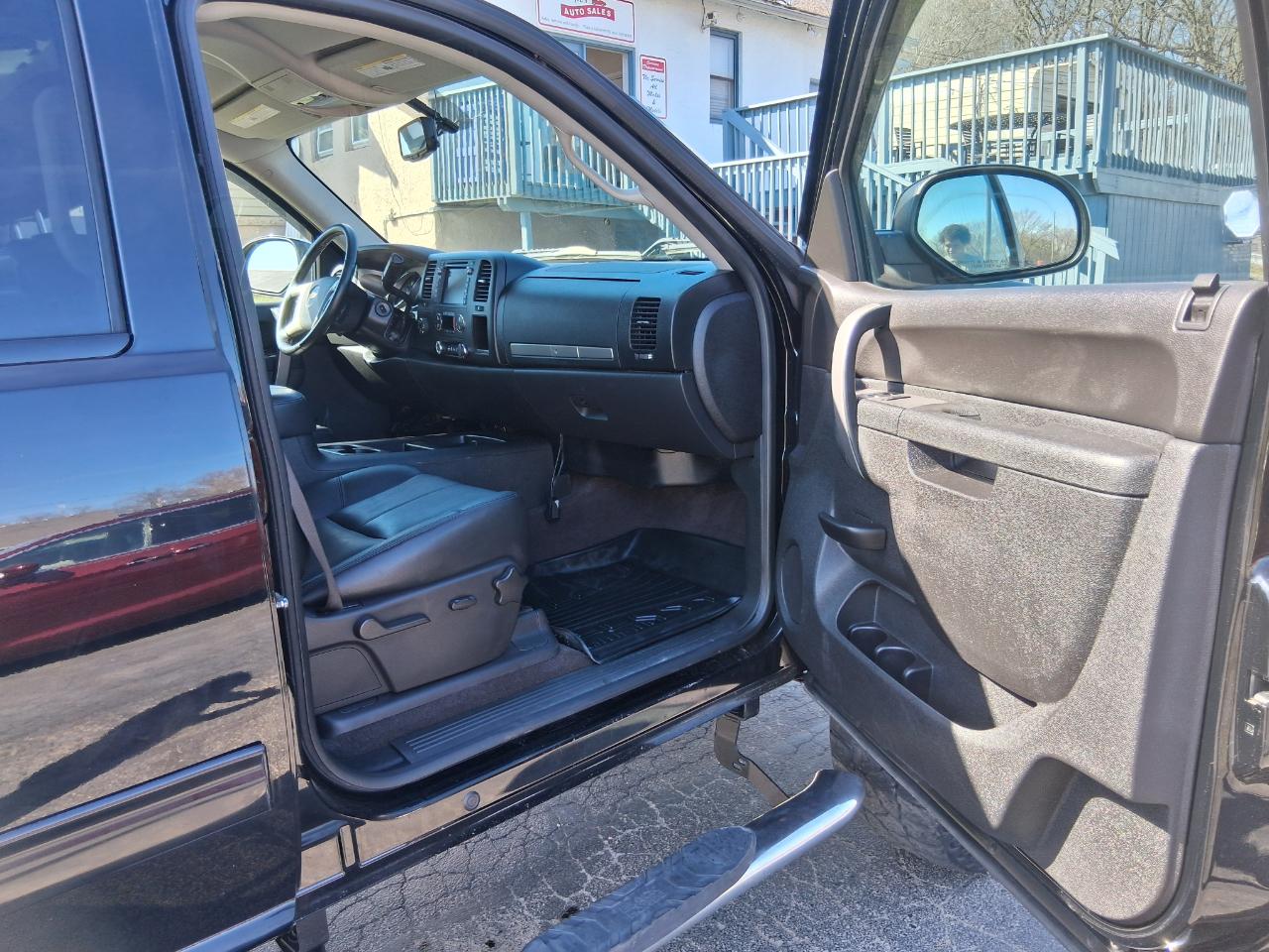 Chevrolet Silverado 1500 LT Crew Cab 4WD 2012