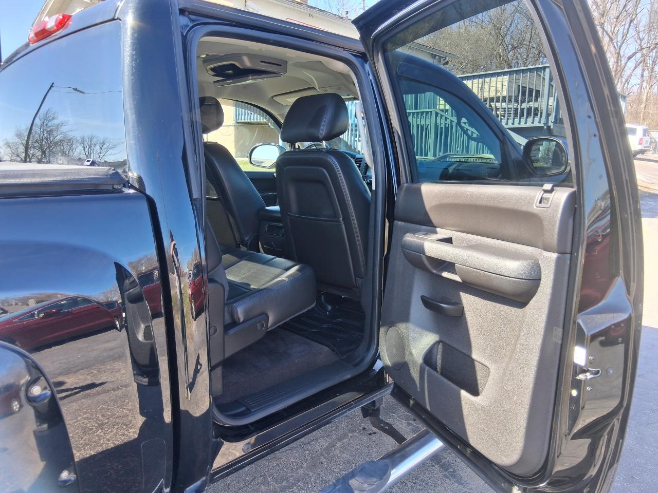 Chevrolet Silverado 1500 LT Crew Cab 4WD 2012