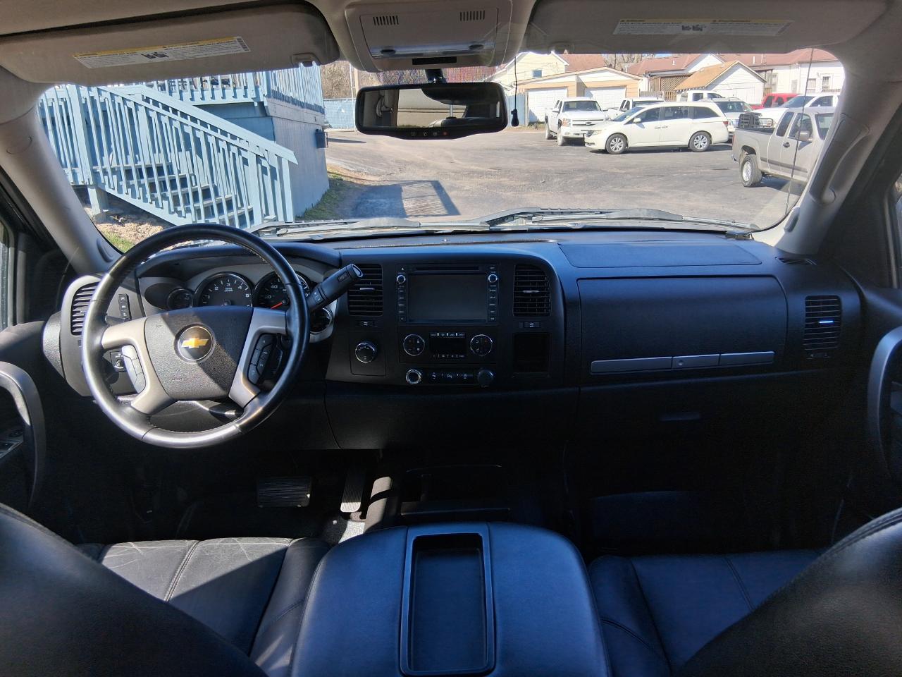 Chevrolet Silverado 1500 LT Crew Cab 4WD 2012