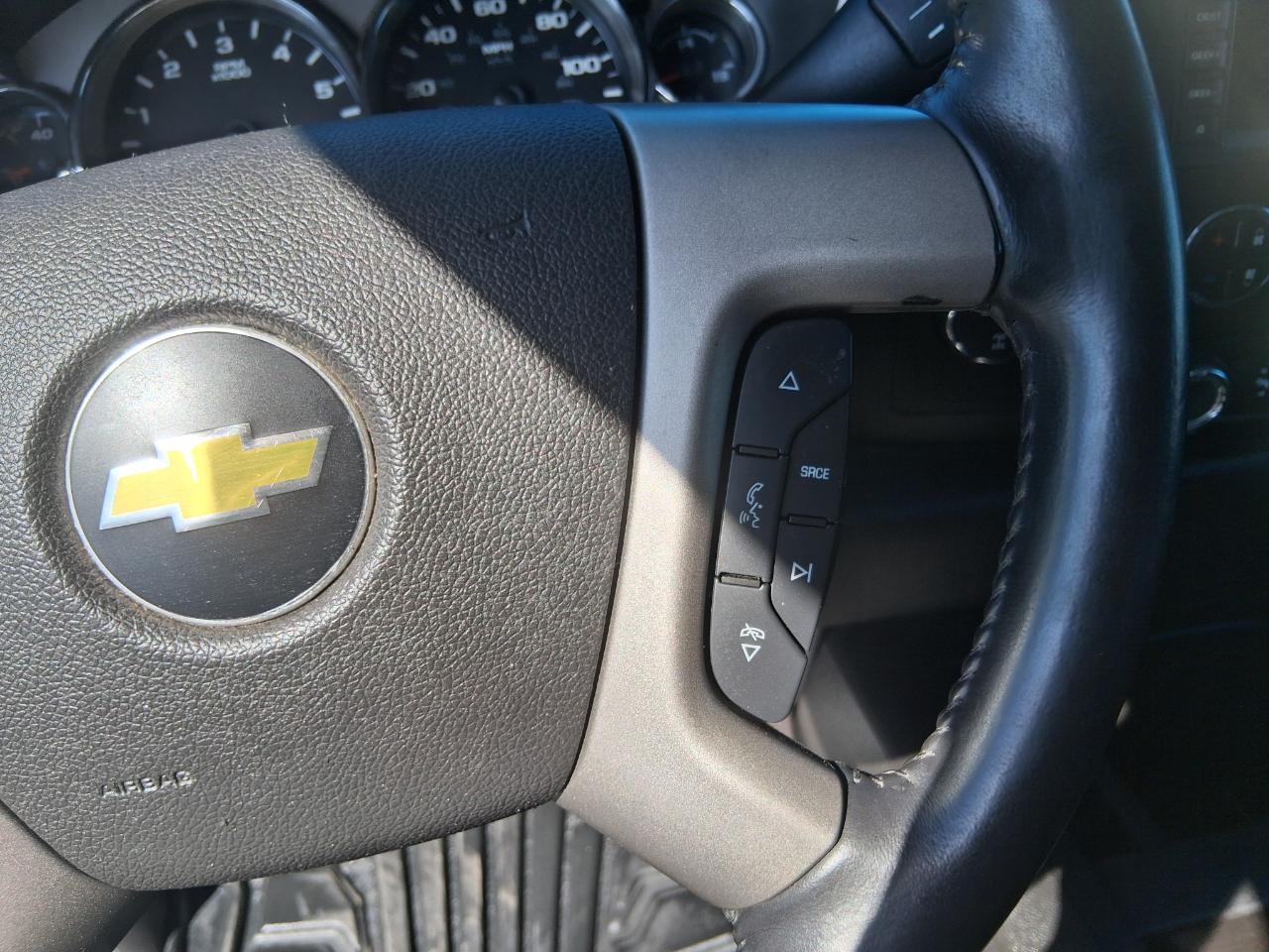 Chevrolet Silverado 1500 LT Crew Cab 4WD 2012