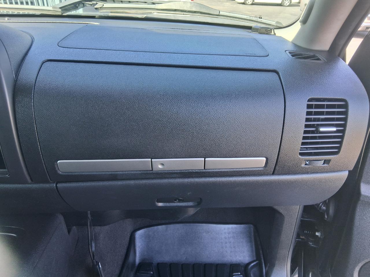 Chevrolet Silverado 1500 LT Crew Cab 4WD 2012