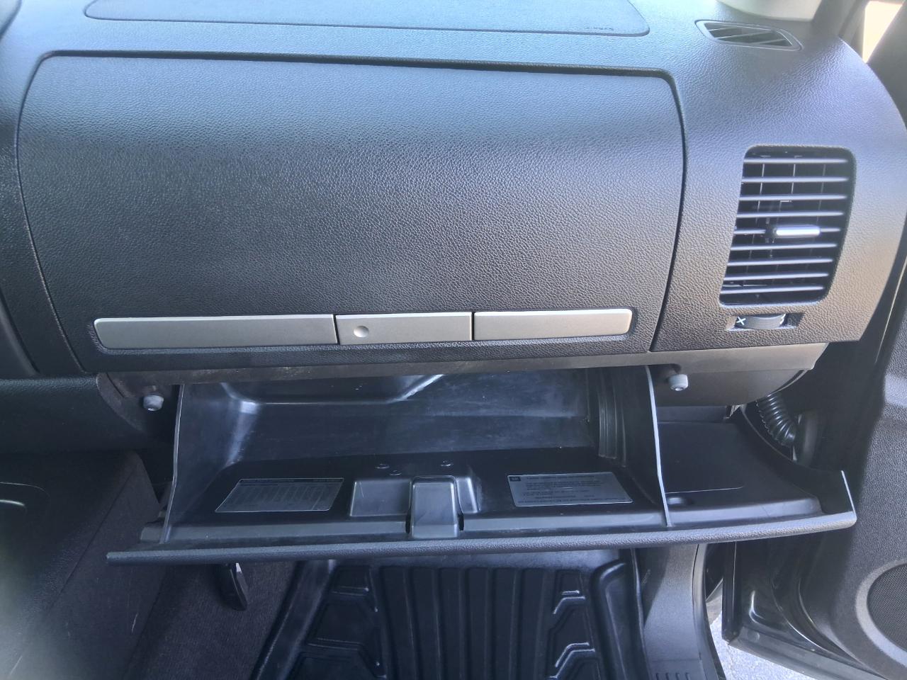 Chevrolet Silverado 1500 LT Crew Cab 4WD 2012