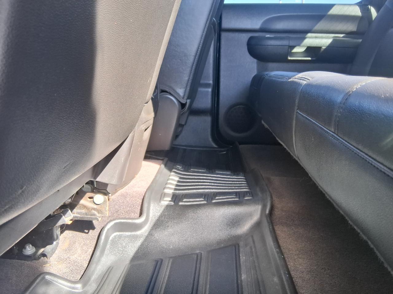 Chevrolet Silverado 1500 LT Crew Cab 4WD 2012