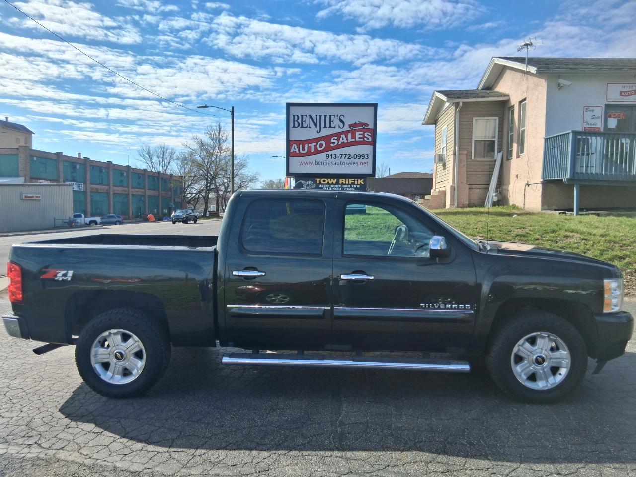 Chevrolet Silverado 1500 LTZ Crew Cab 4WD 2013