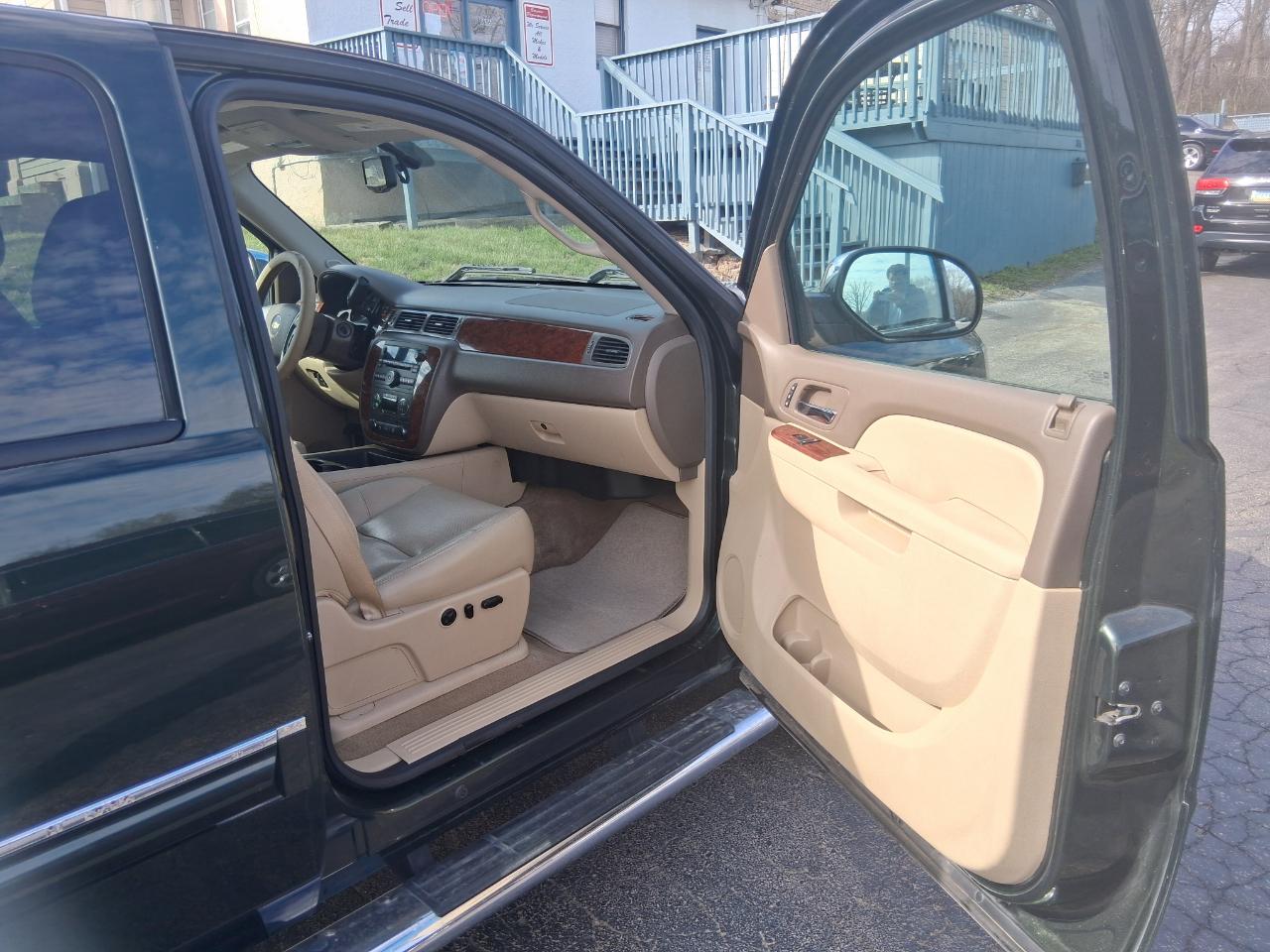 Chevrolet Silverado 1500 LTZ Crew Cab 4WD 2013