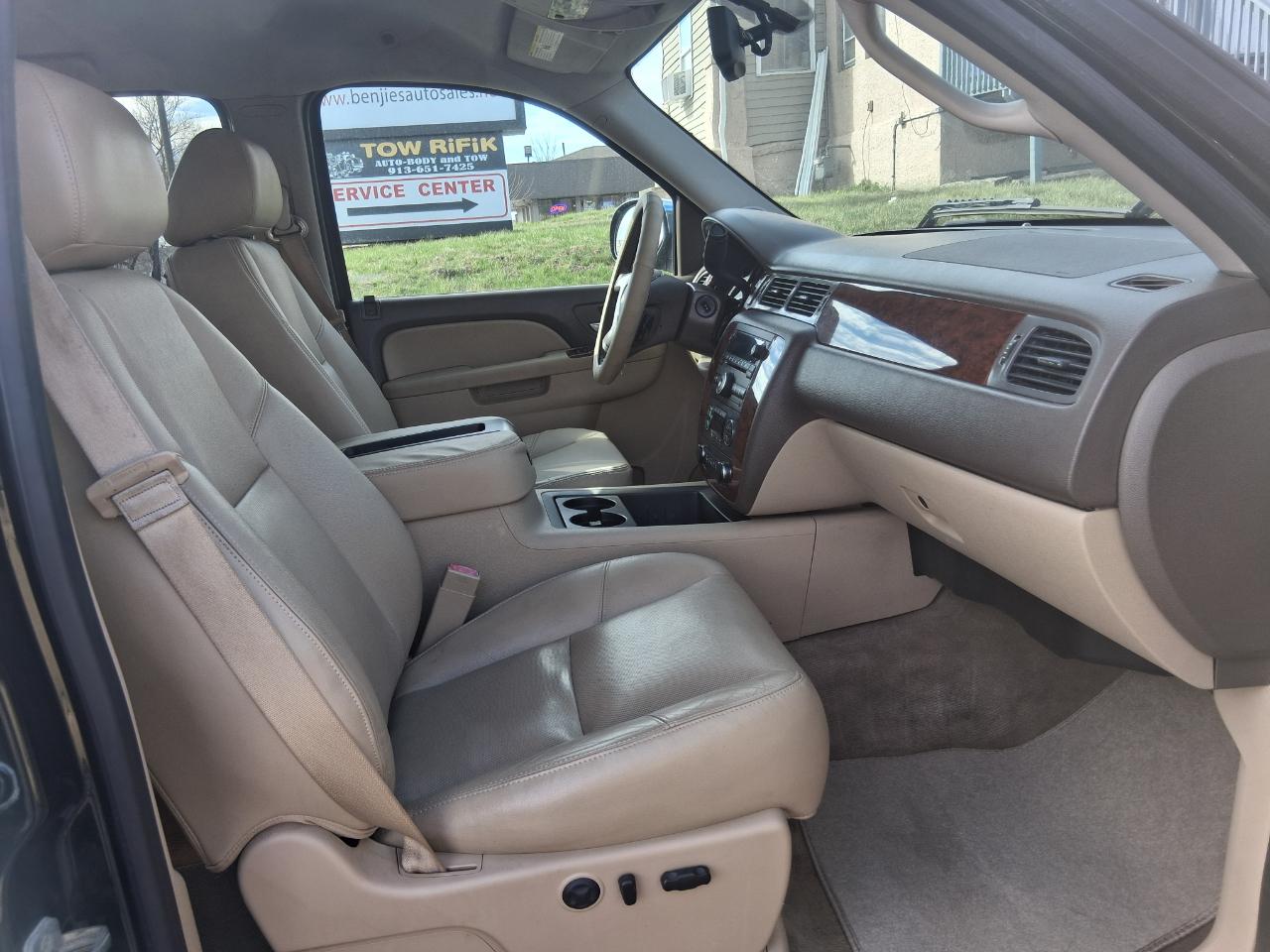 Chevrolet Silverado 1500 LTZ Crew Cab 4WD 2013