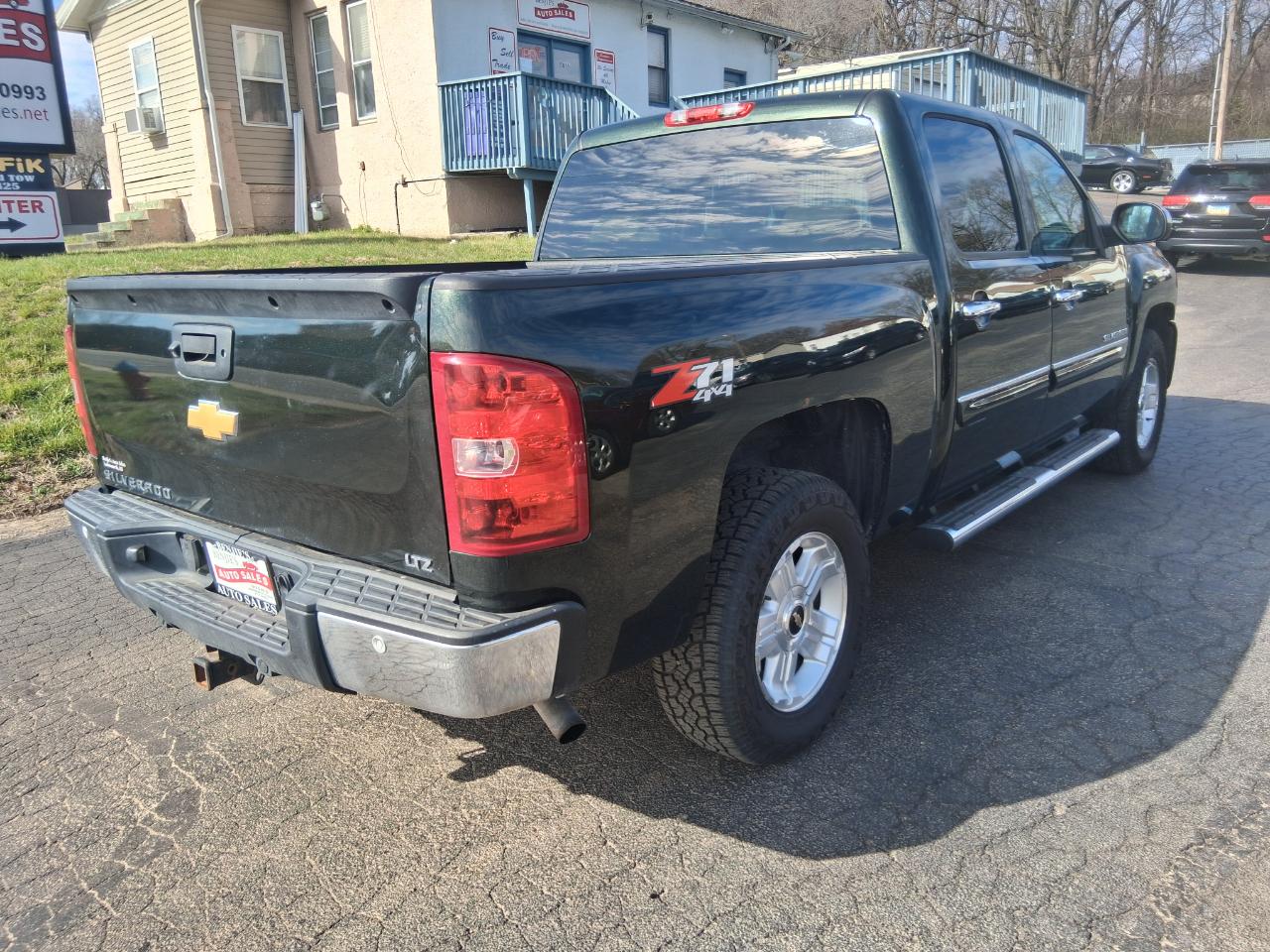 Chevrolet Silverado 1500 LTZ Crew Cab 4WD 2013