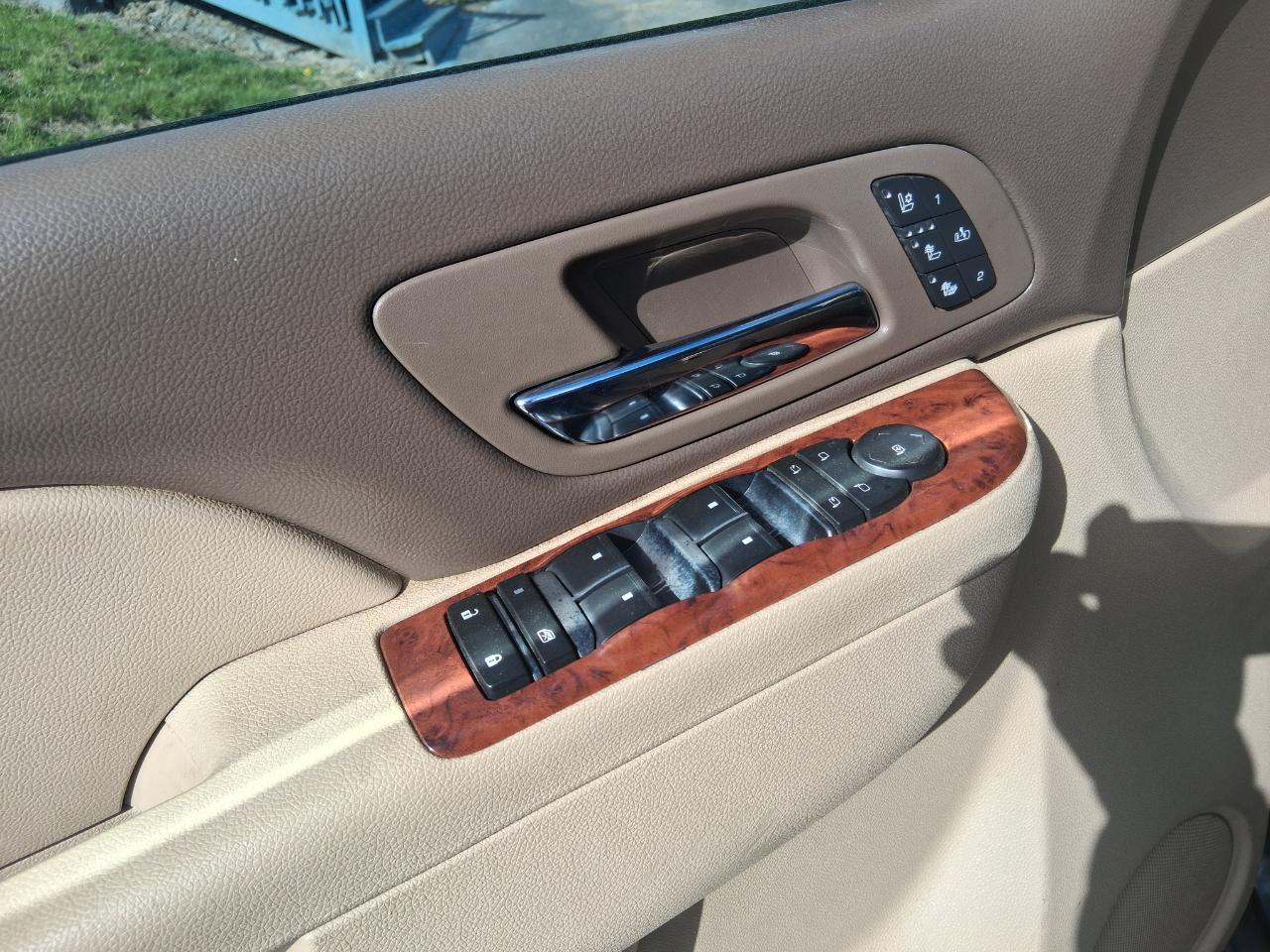 Chevrolet Silverado 1500 LTZ Crew Cab 4WD 2013