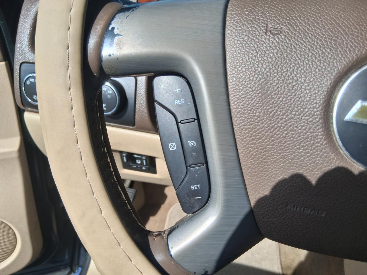 Chevrolet Silverado 1500 LTZ Crew Cab 4WD 2013