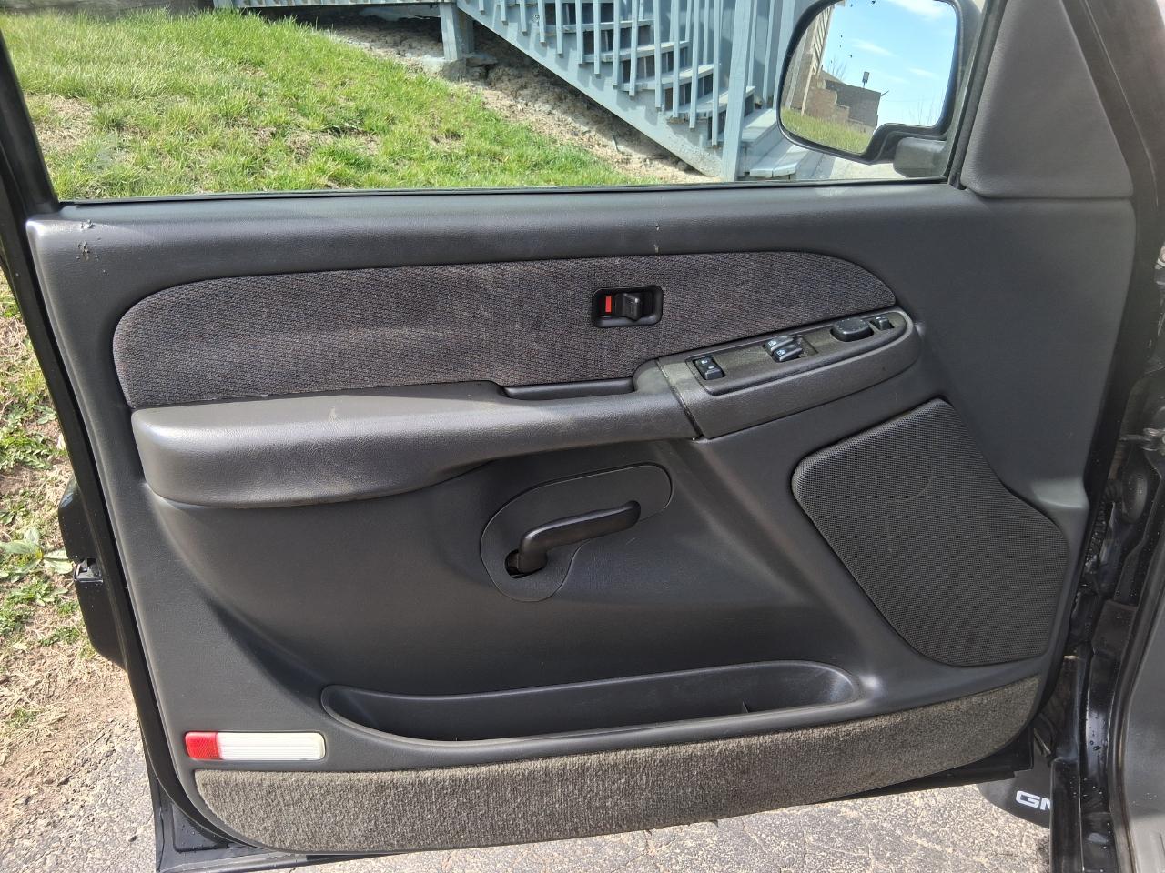 GMC Sierra 1500 Work Truck Long Bed 2WD 2003