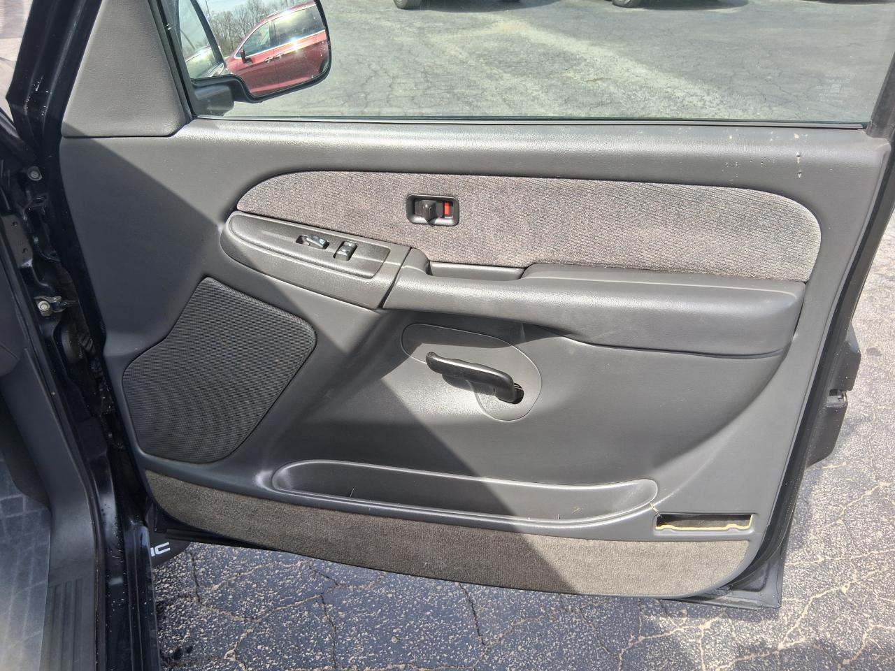 GMC Sierra 1500 Work Truck Long Bed 2WD 2003