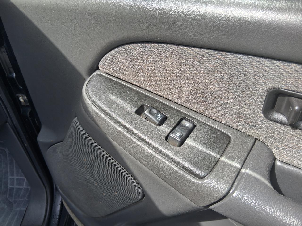 GMC Sierra 1500 Work Truck Long Bed 2WD 2003