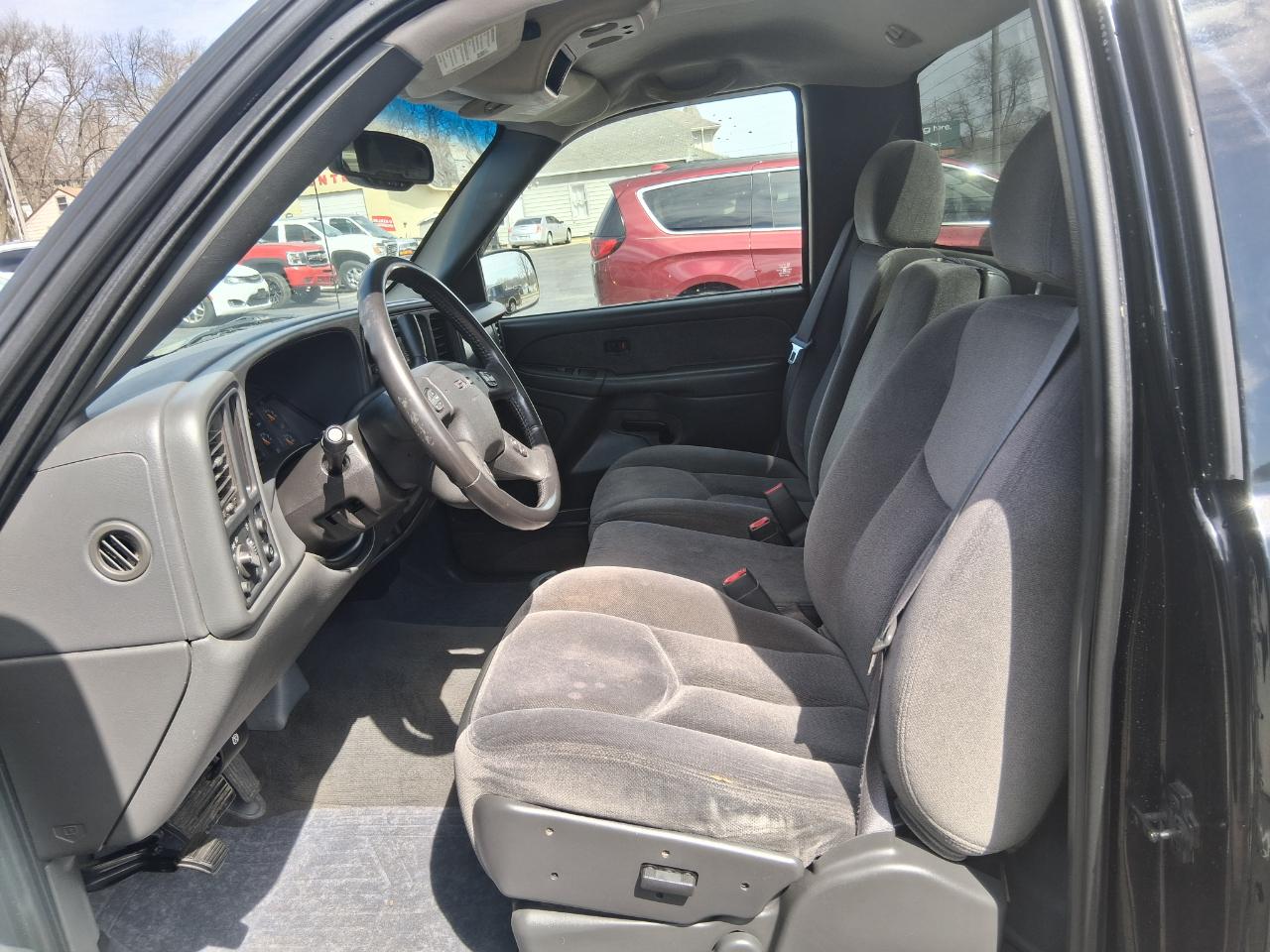 GMC Sierra 1500 Work Truck Long Bed 2WD 2003