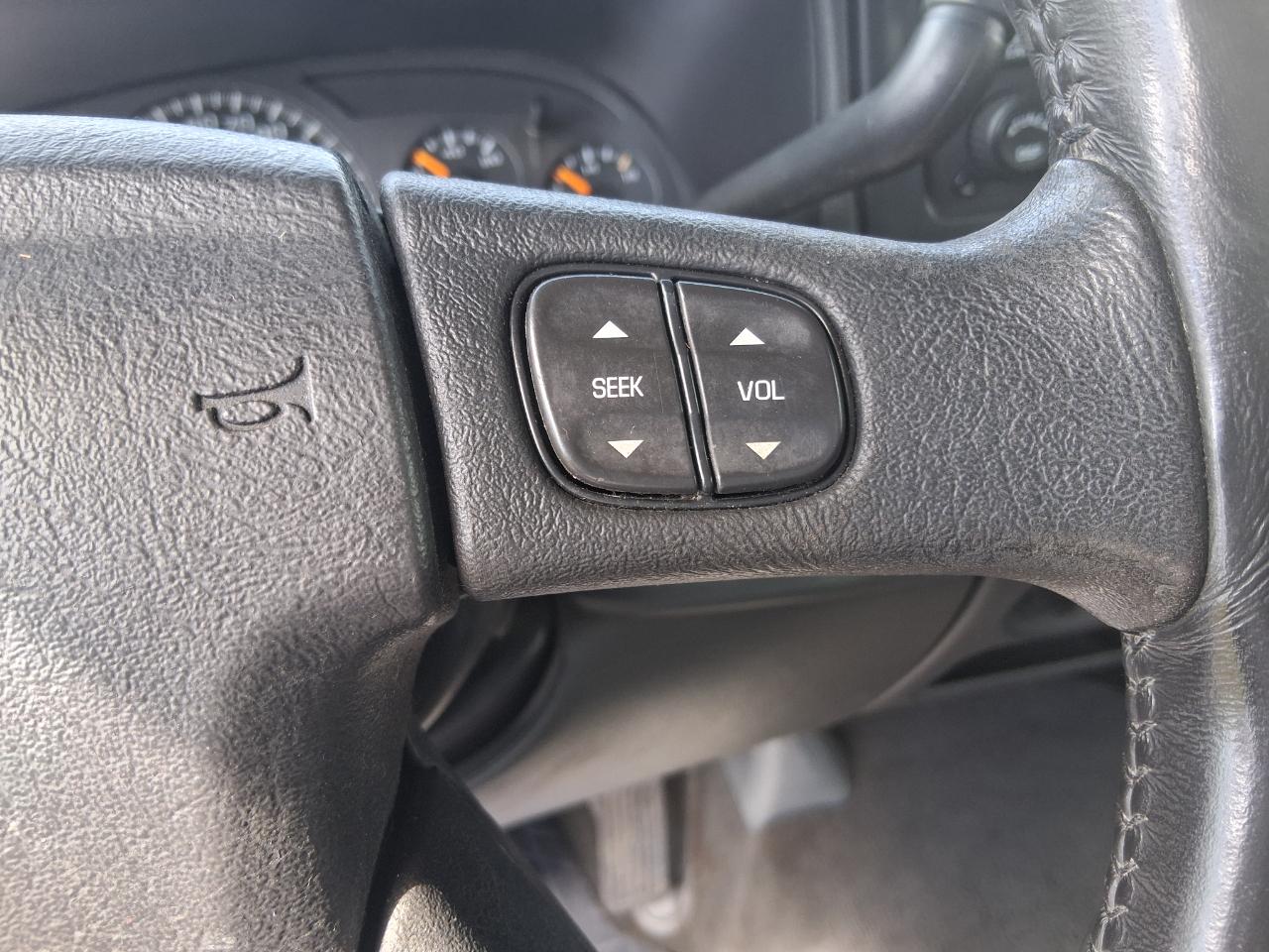 GMC Sierra 1500 Work Truck Long Bed 2WD 2003