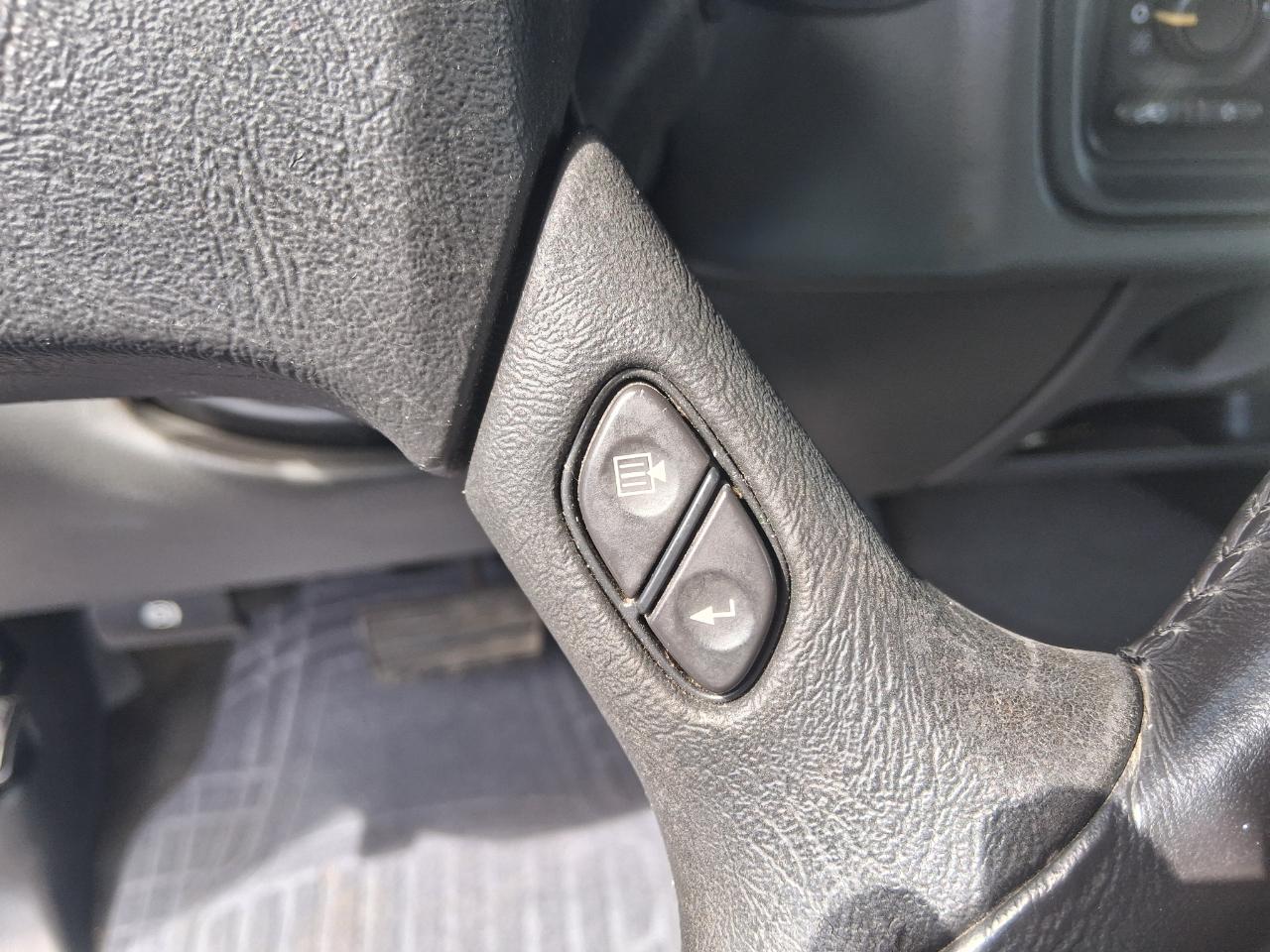 GMC Sierra 1500 Work Truck Long Bed 2WD 2003