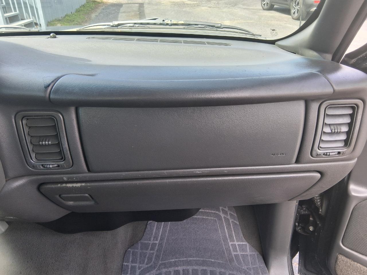 GMC Sierra 1500 Work Truck Long Bed 2WD 2003