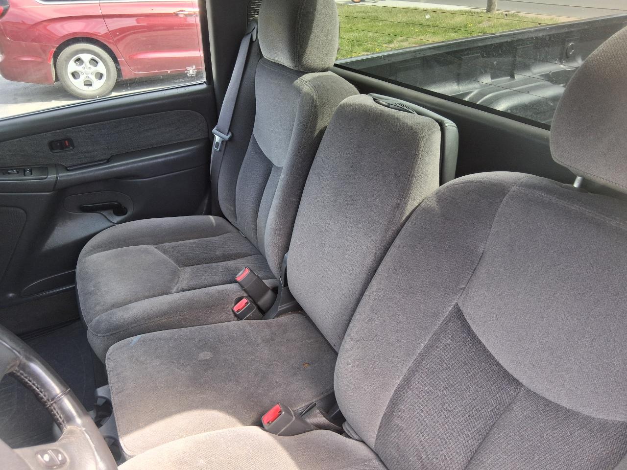 GMC Sierra 1500 Work Truck Long Bed 2WD 2003