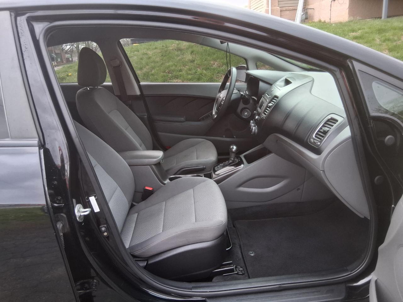 Kia Forte LX 6A 2017