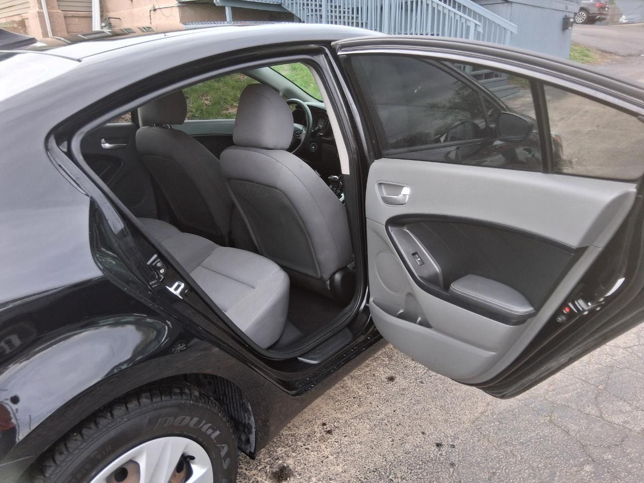 Kia Forte LX 6A 2017