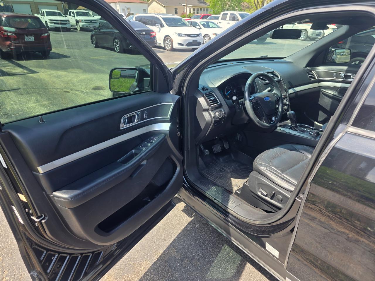 Ford Explorer XLT 4WD 2017