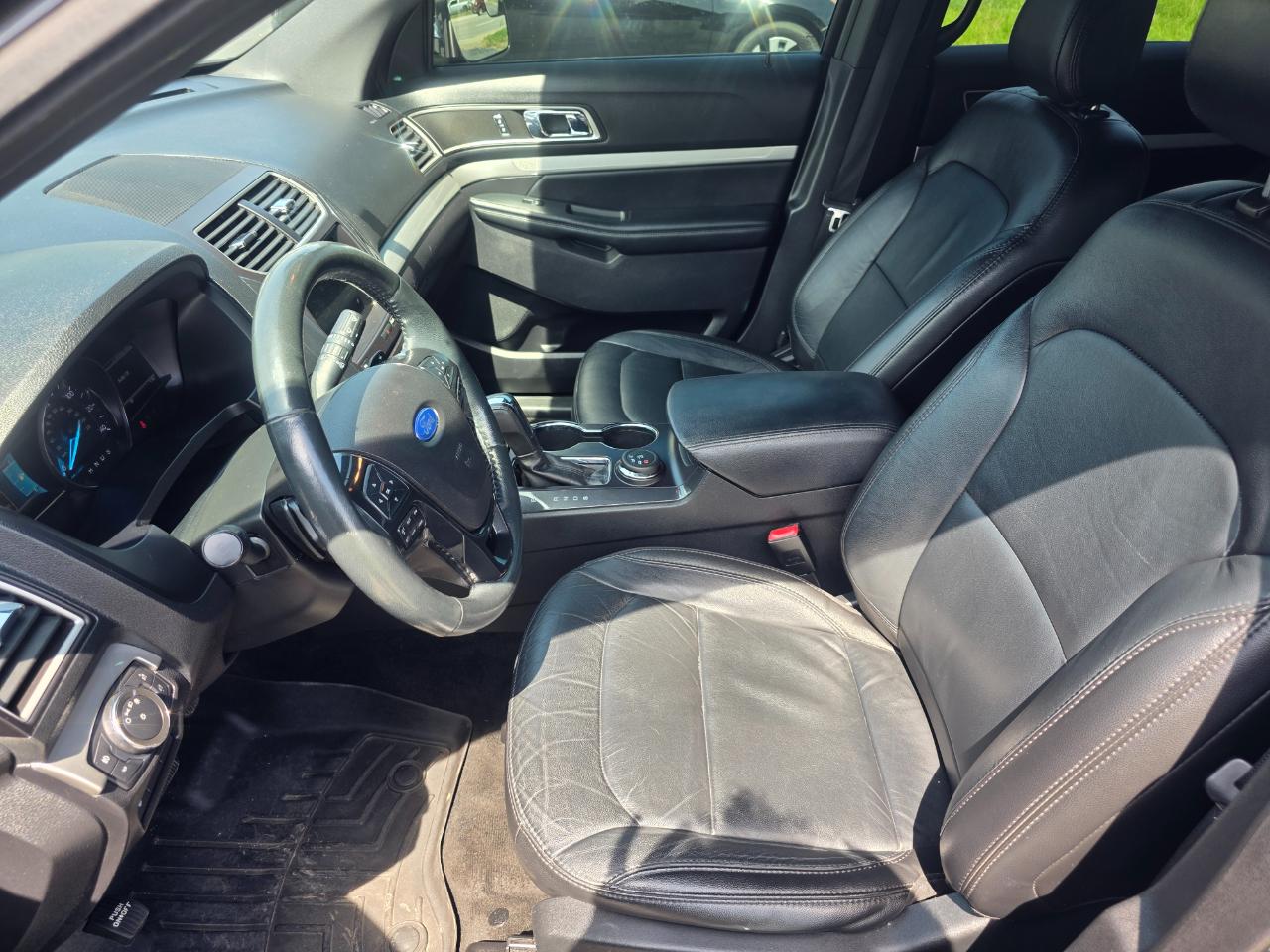 Ford Explorer XLT 4WD 2017