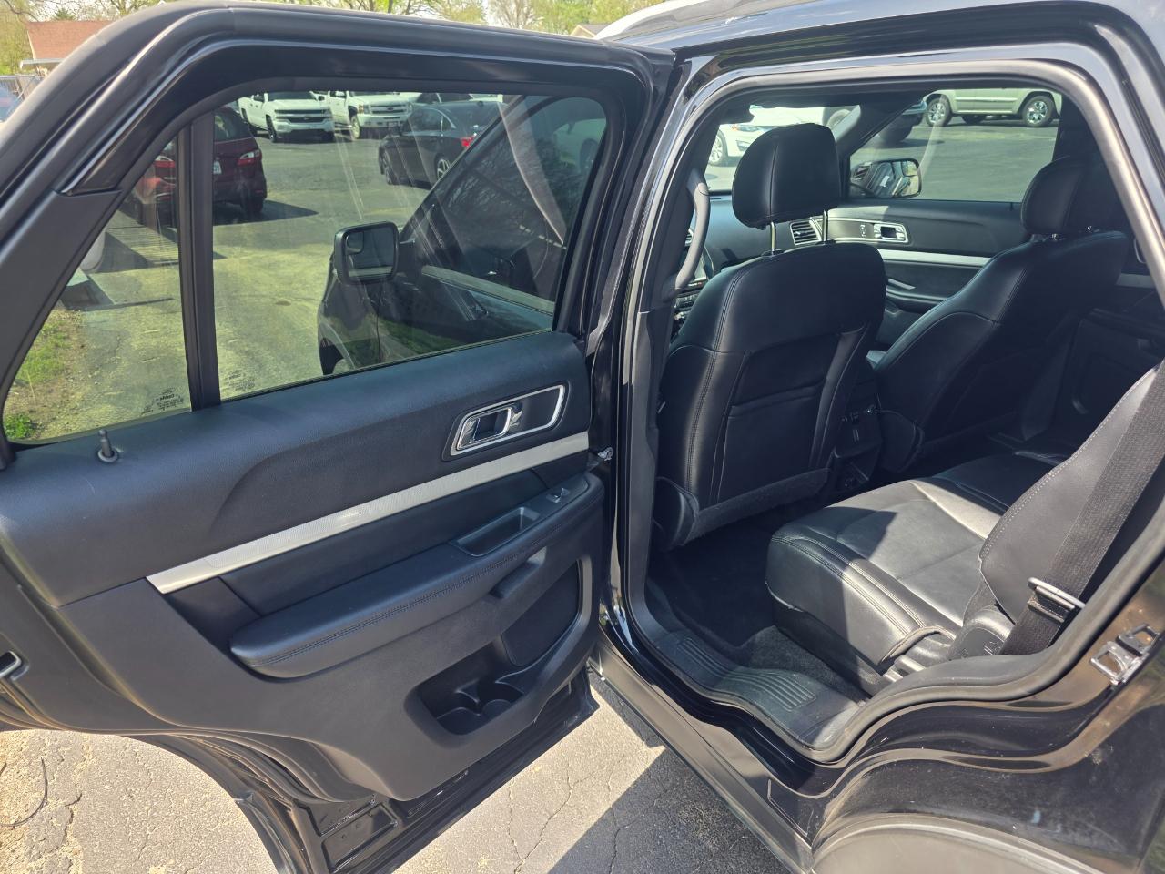 Ford Explorer XLT 4WD 2017