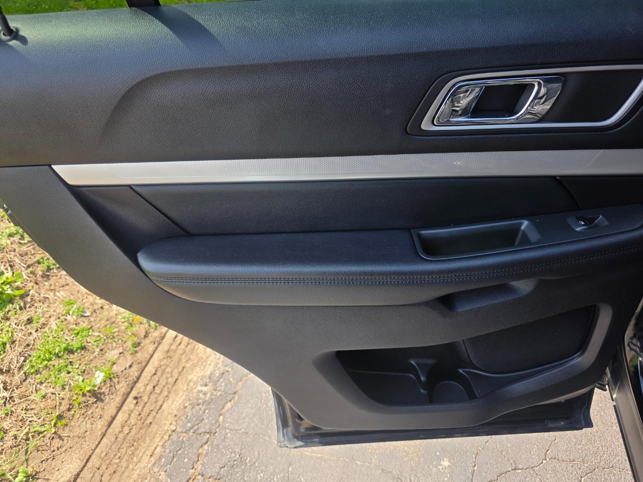 Ford Explorer XLT 4WD 2017