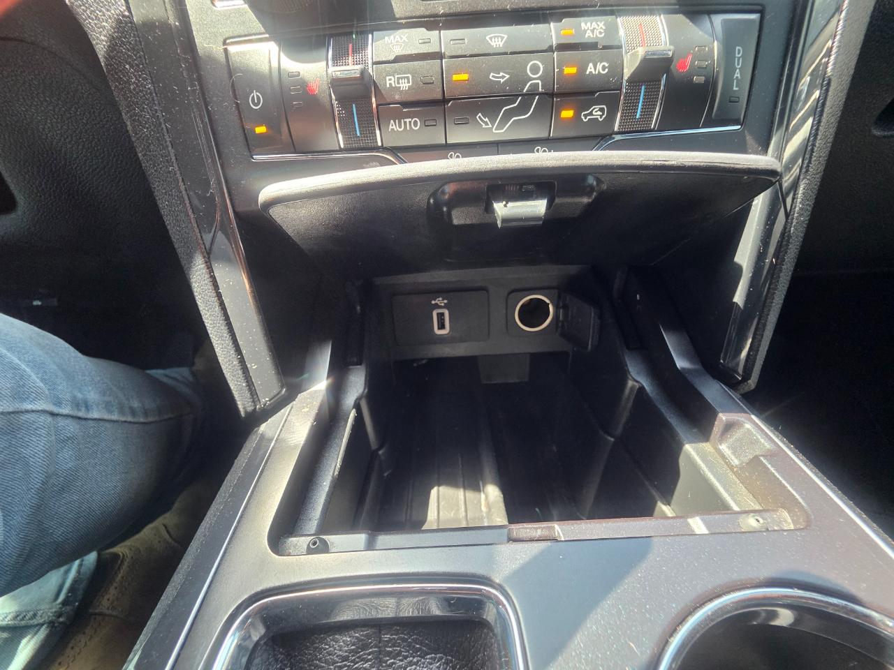 Ford Explorer XLT 4WD 2017