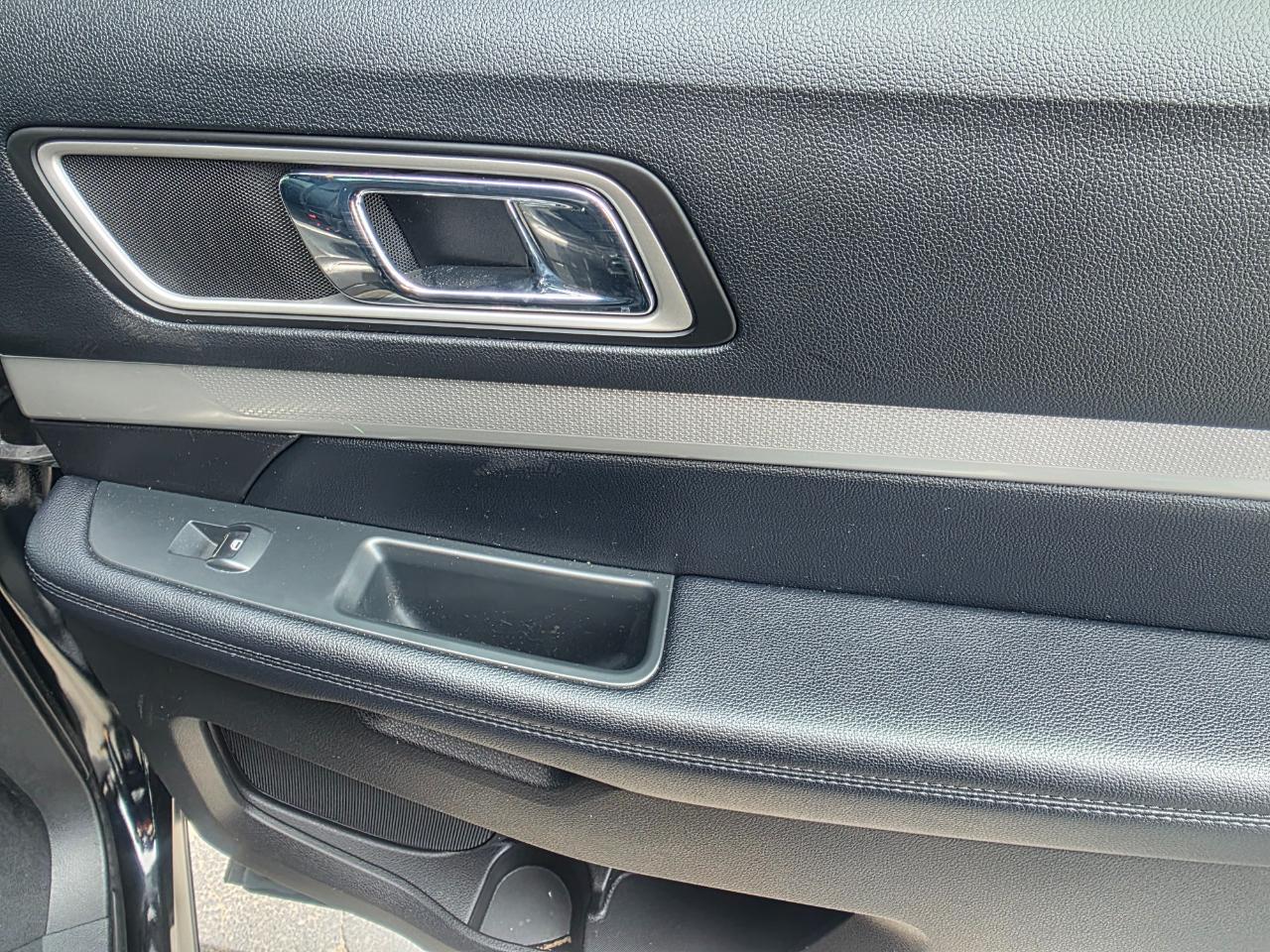 Ford Explorer XLT 4WD 2017