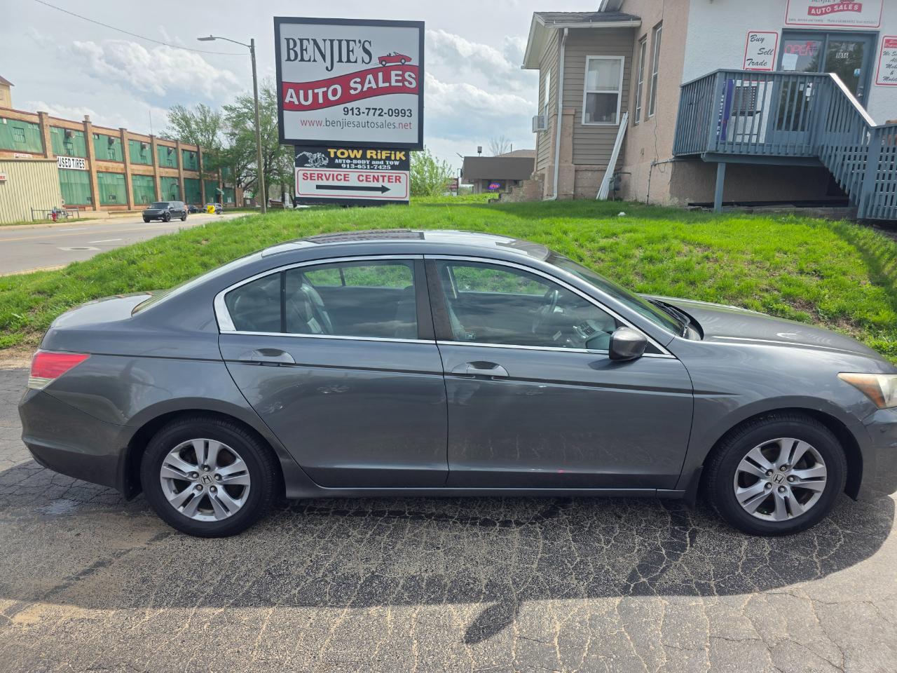 Honda Accord SE Sedan AT 2011