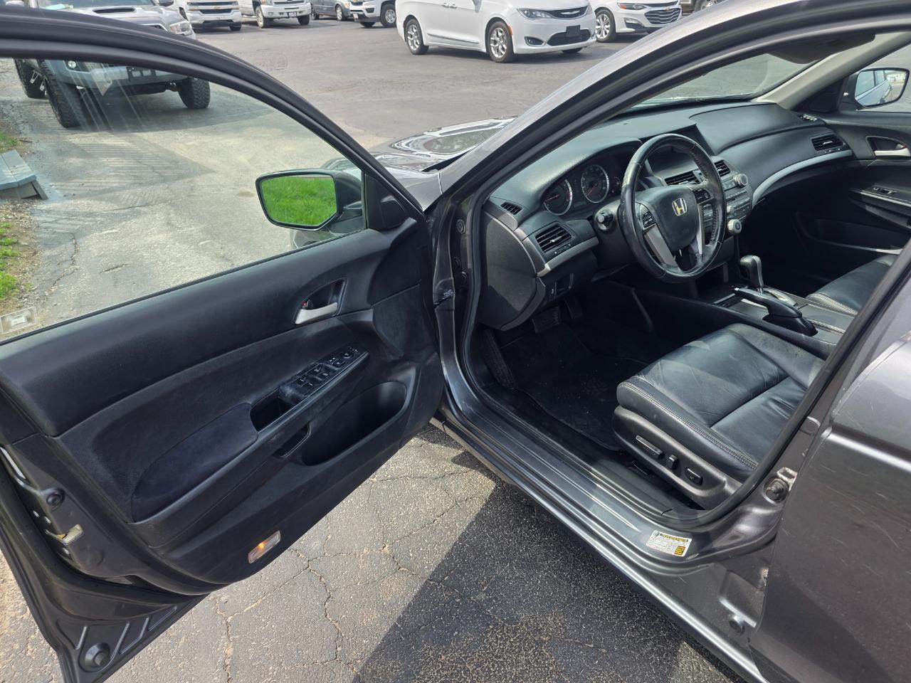 Honda Accord SE Sedan AT 2011