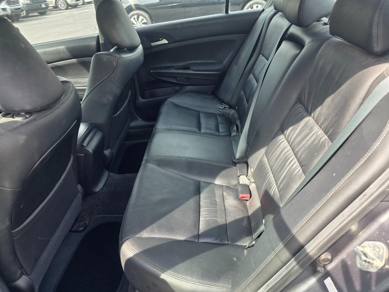 Honda Accord SE Sedan AT 2011