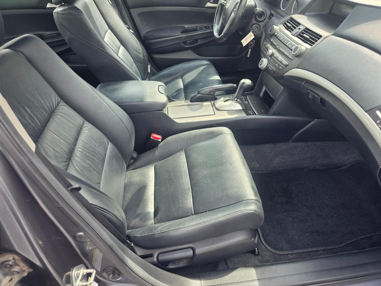 Honda Accord SE Sedan AT 2011