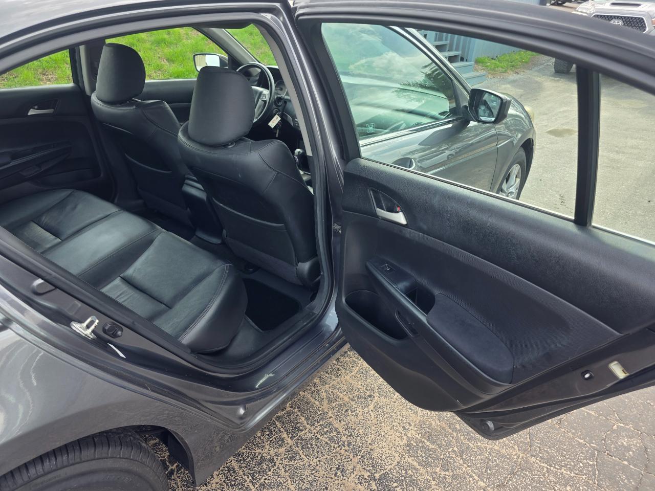 Honda Accord SE Sedan AT 2011