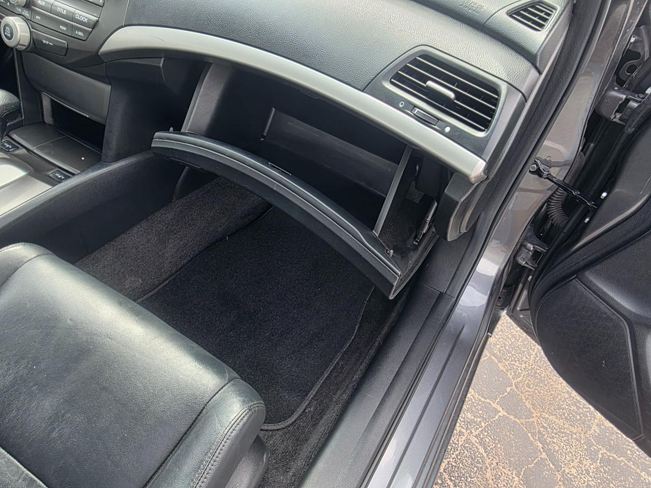 Honda Accord SE Sedan AT 2011