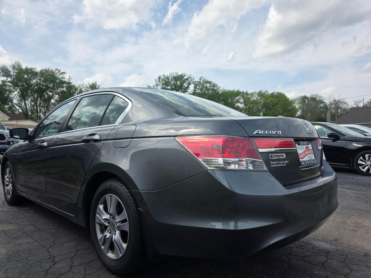 Honda Accord SE Sedan AT 2011