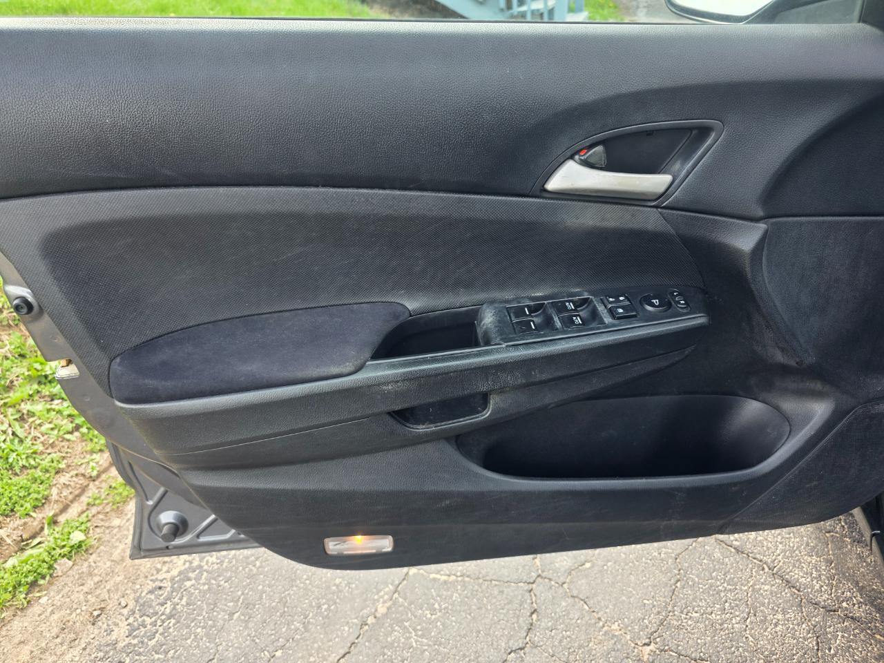 Honda Accord SE Sedan AT 2011