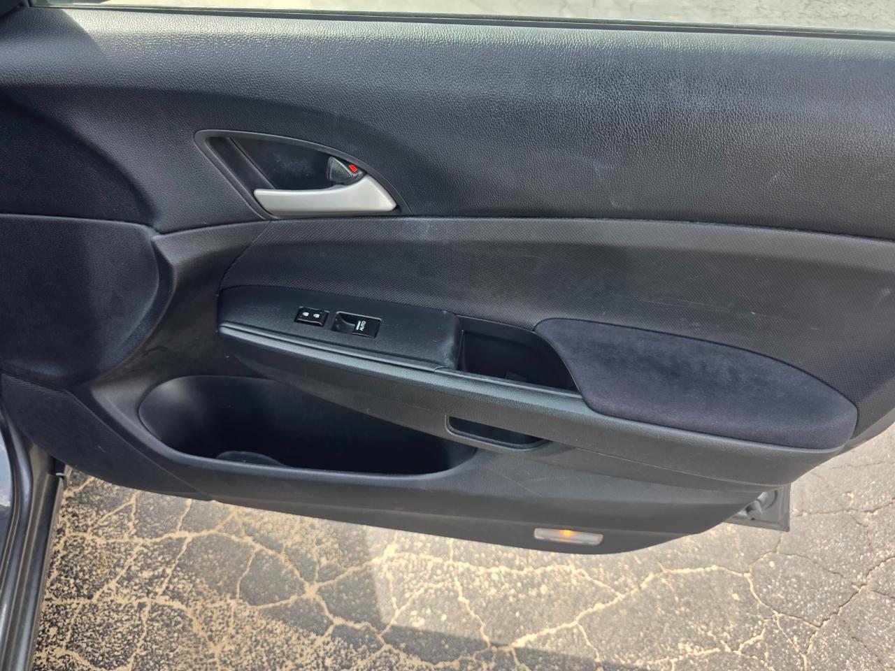 Honda Accord SE Sedan AT 2011