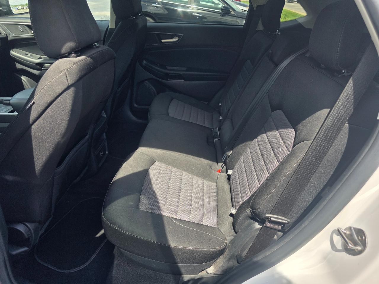 Ford Edge SE FWD 2021