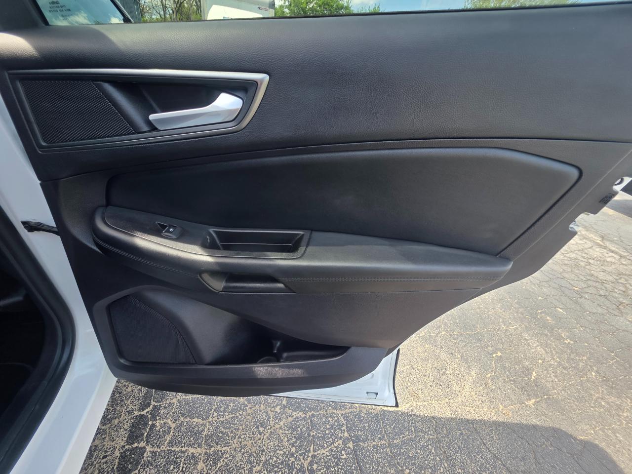 Ford Edge SE FWD 2021