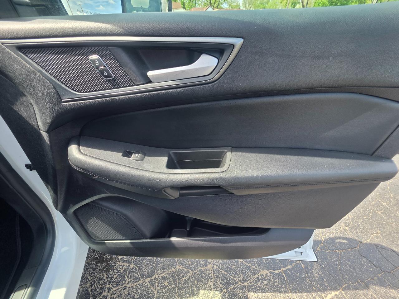 Ford Edge SE FWD 2021