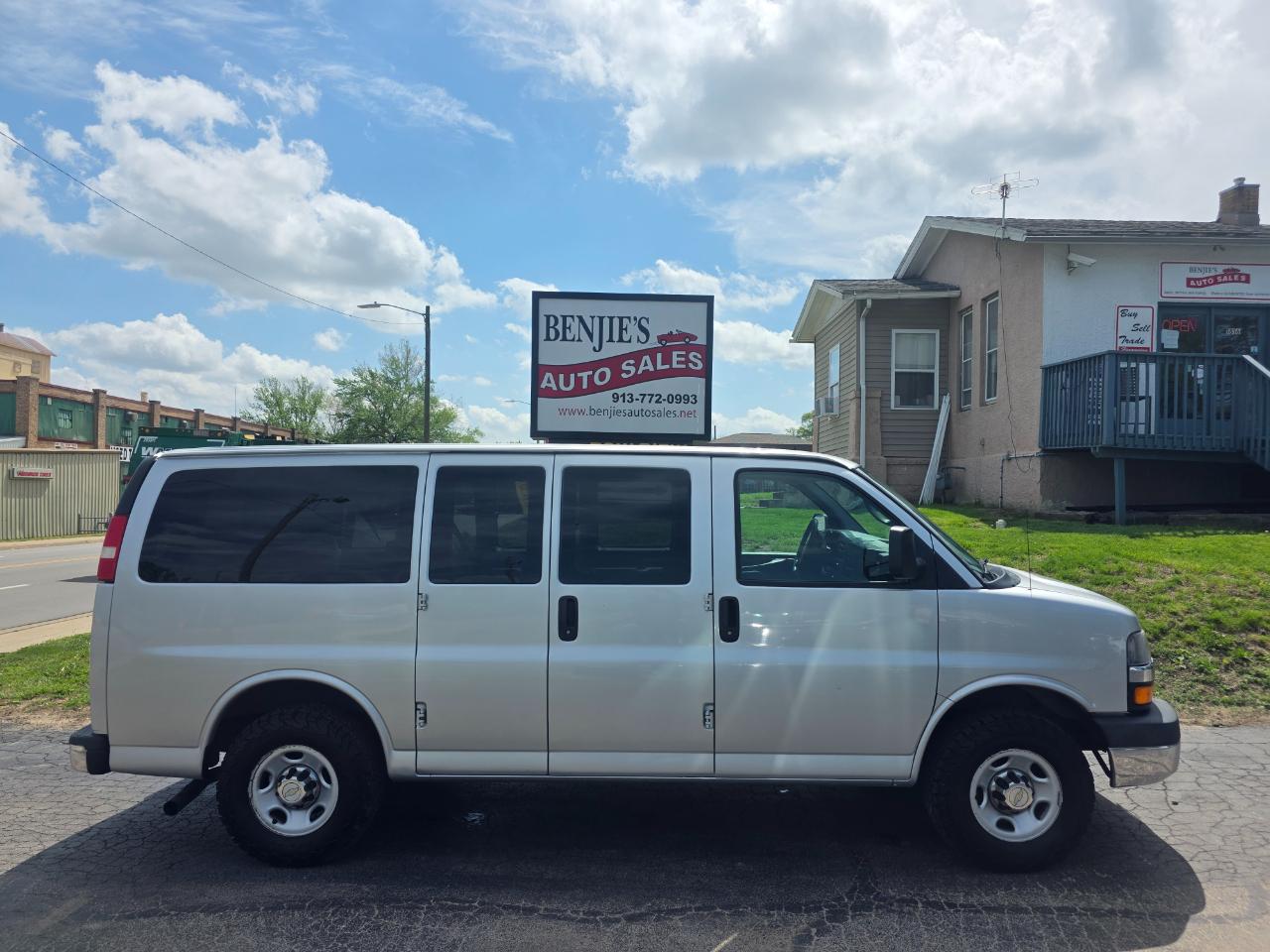 Chevrolet Express LT 3500 2015