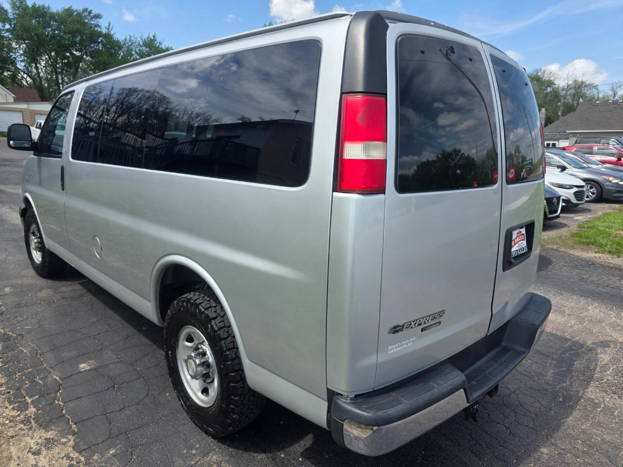 Chevrolet Express LT 3500 2015