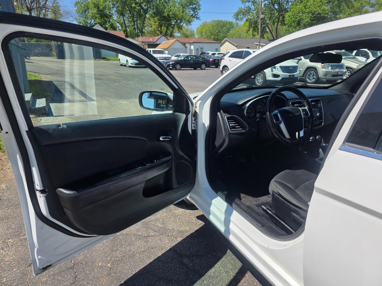 Chrysler 200 Touring 2011