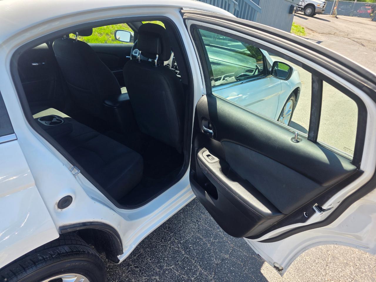 Chrysler 200 Touring 2011