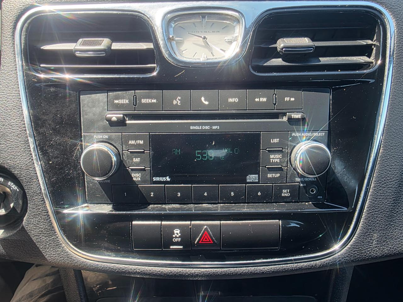 Chrysler 200 Touring 2011