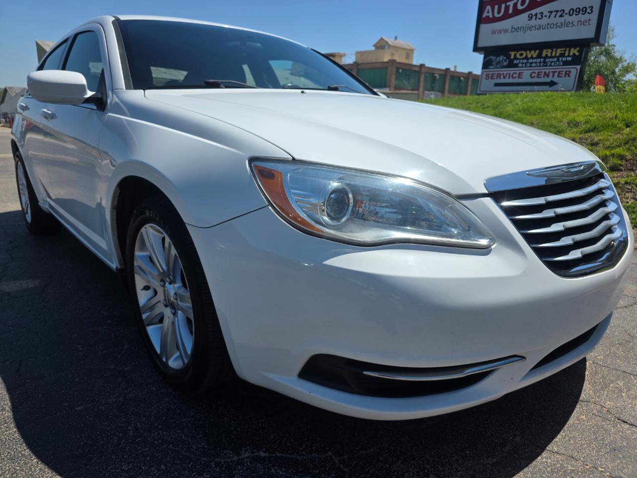 Chrysler 200 Touring 2011