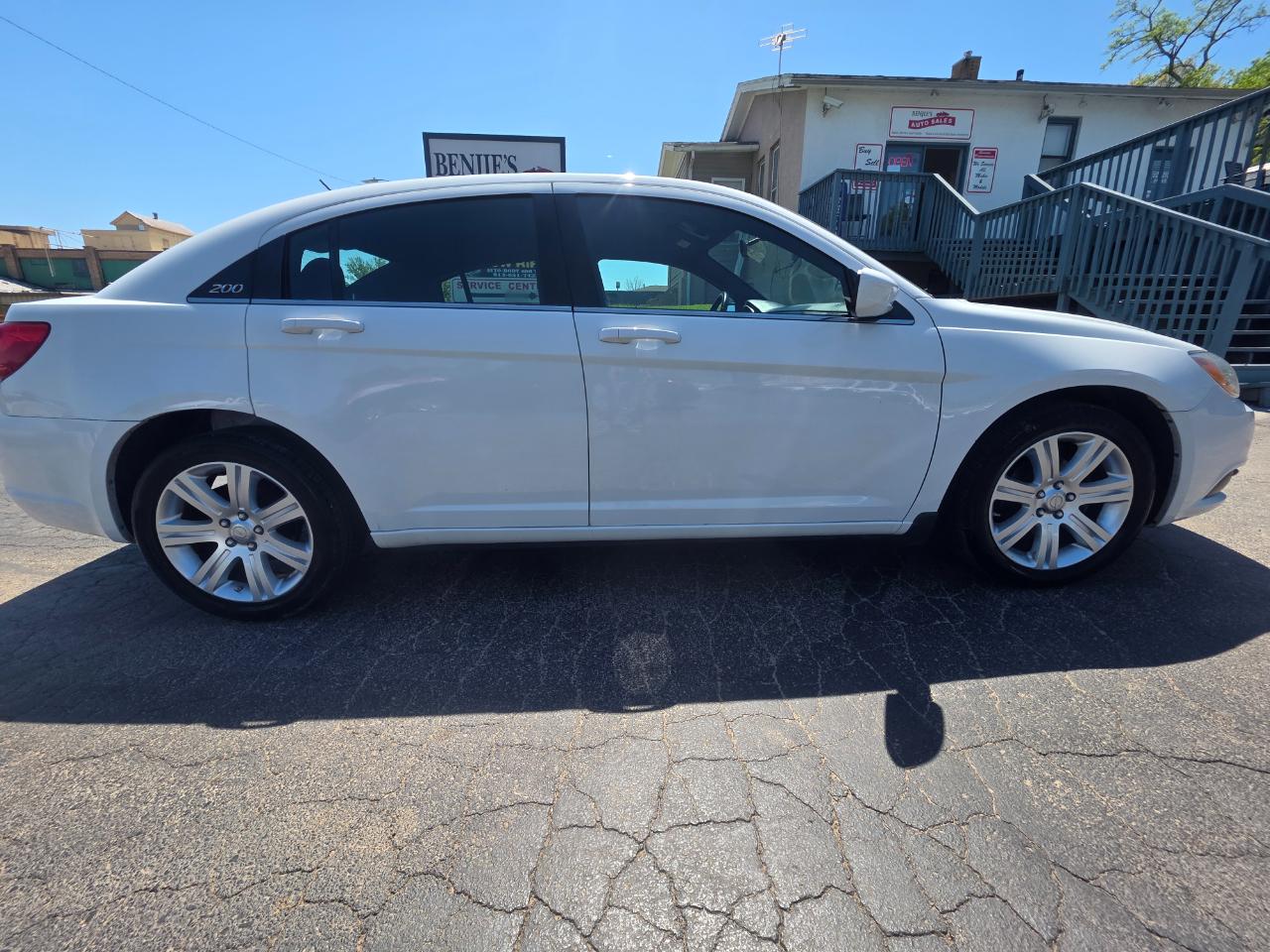 Chrysler 200 Touring 2011